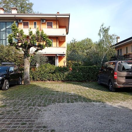 Casa Lugana 9 - Monolocale Con Piscina Fronte Lago Sirmione Dış mekan fotoğraf