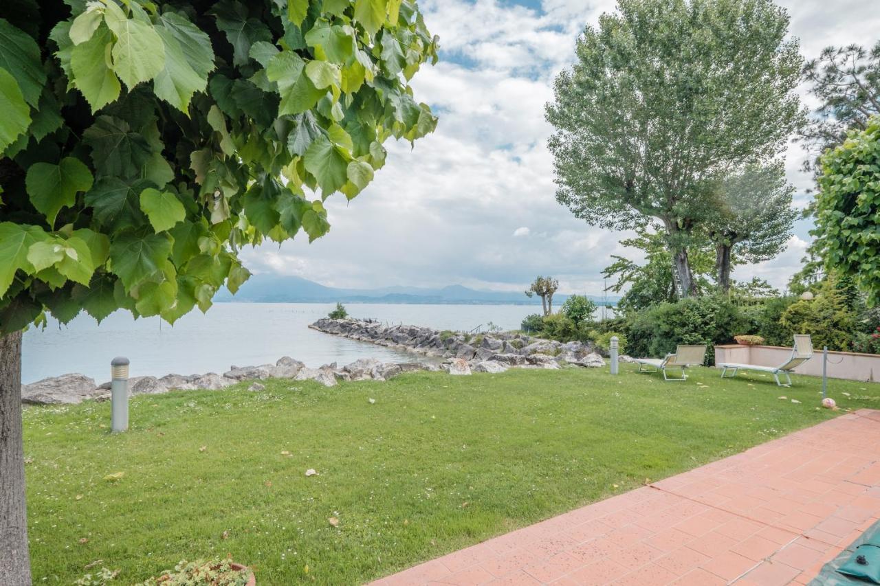 Casa Lugana 9 - Monolocale Con Piscina Fronte Lago Sirmione Dış mekan fotoğraf