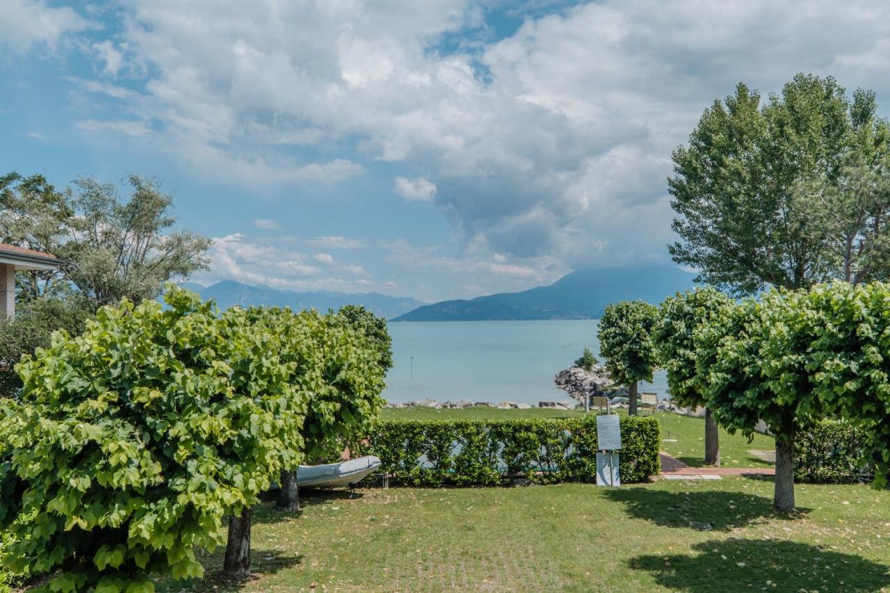 Casa Lugana 9 - Monolocale Con Piscina Fronte Lago Sirmione Dış mekan fotoğraf