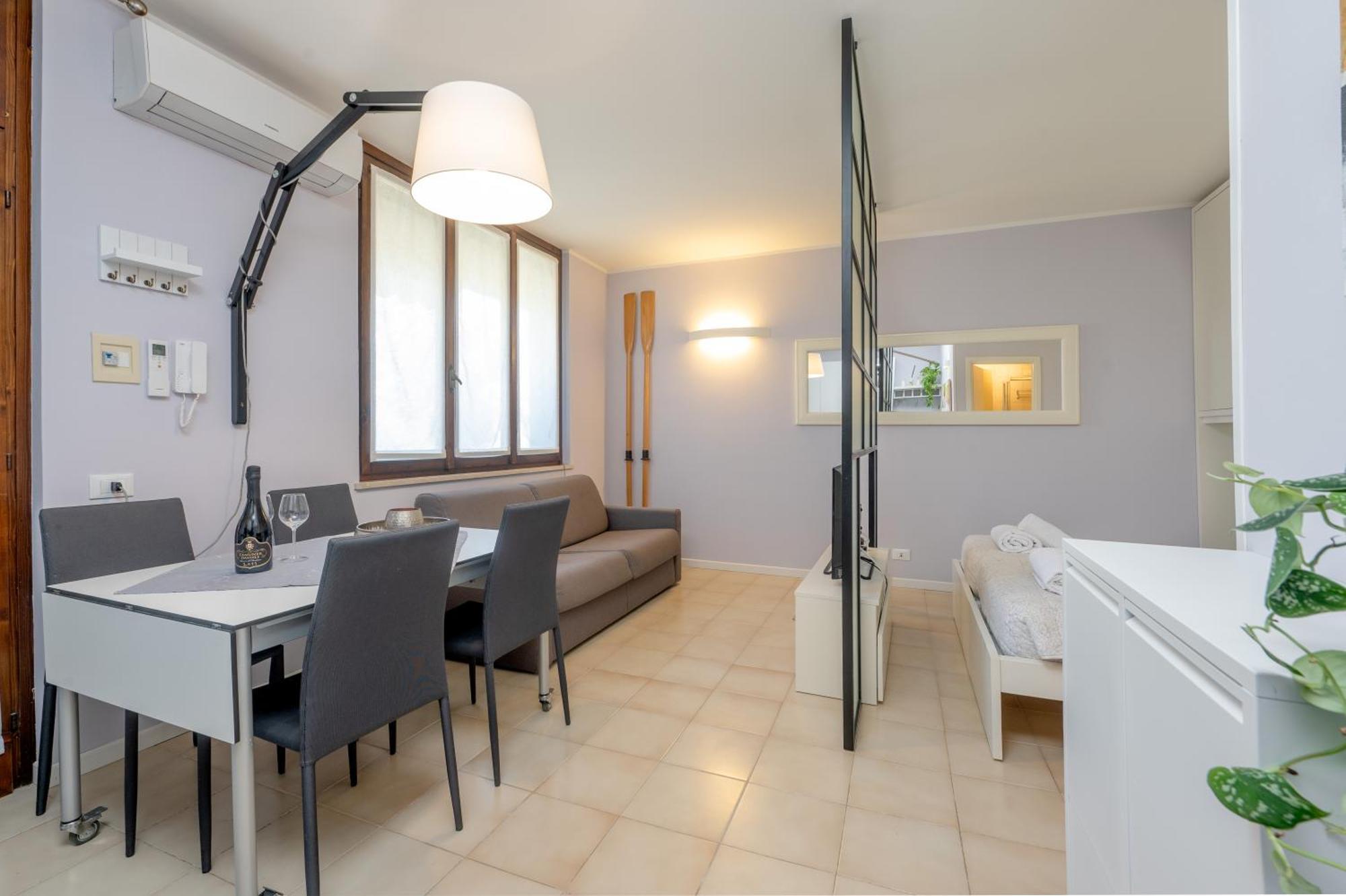 Casa Lugana 9 - Monolocale Con Piscina Fronte Lago Sirmione Dış mekan fotoğraf